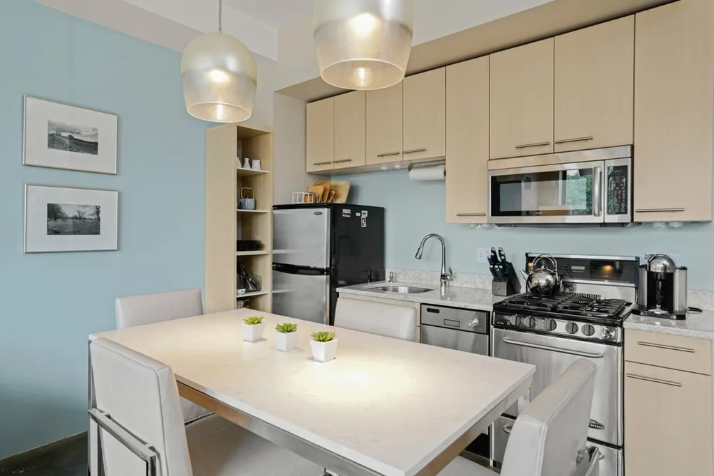 1166 Washington St, South End