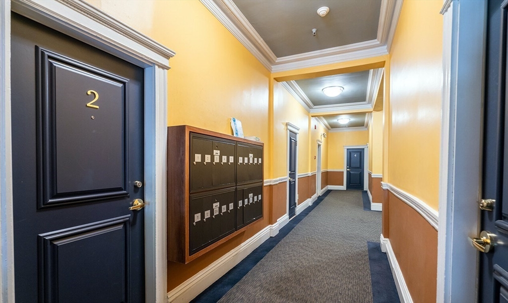 100 Queensberry, Fenway