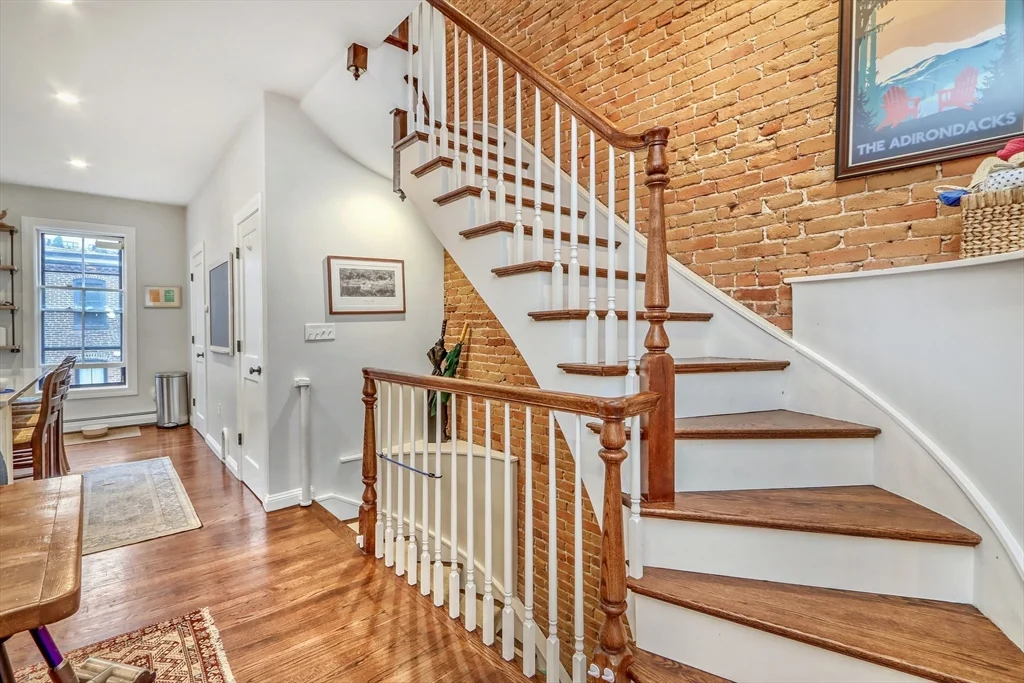 103 Appleton, South End