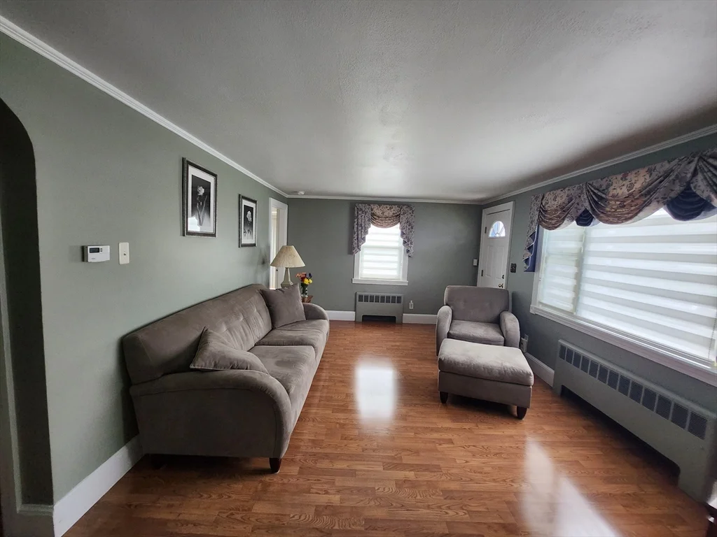 10 Violet Rd, Peabody