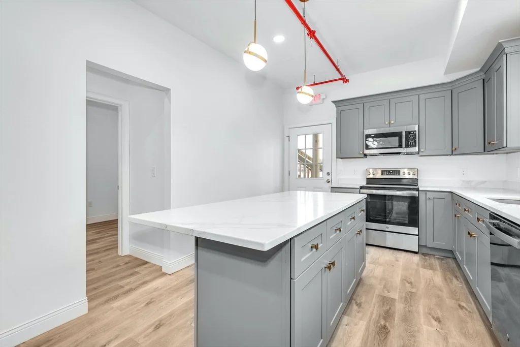 18 South St, Westborough