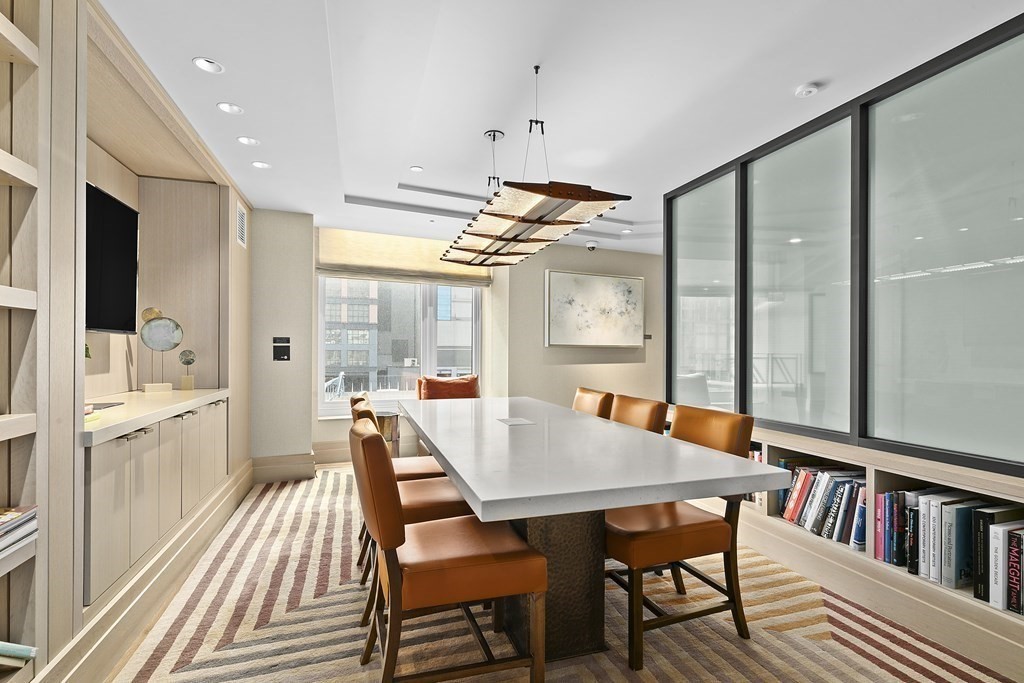 100 Lovejoy Wharf, North End