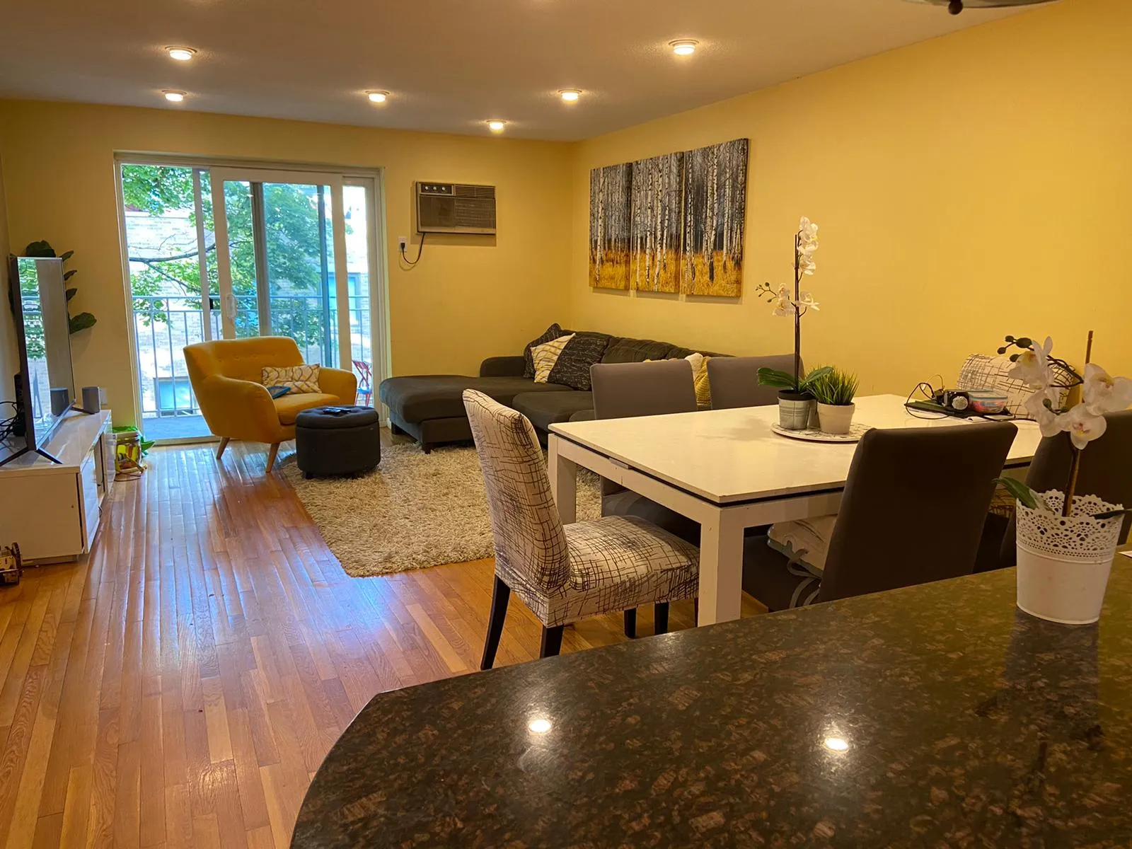 50 Green St, North Brookline