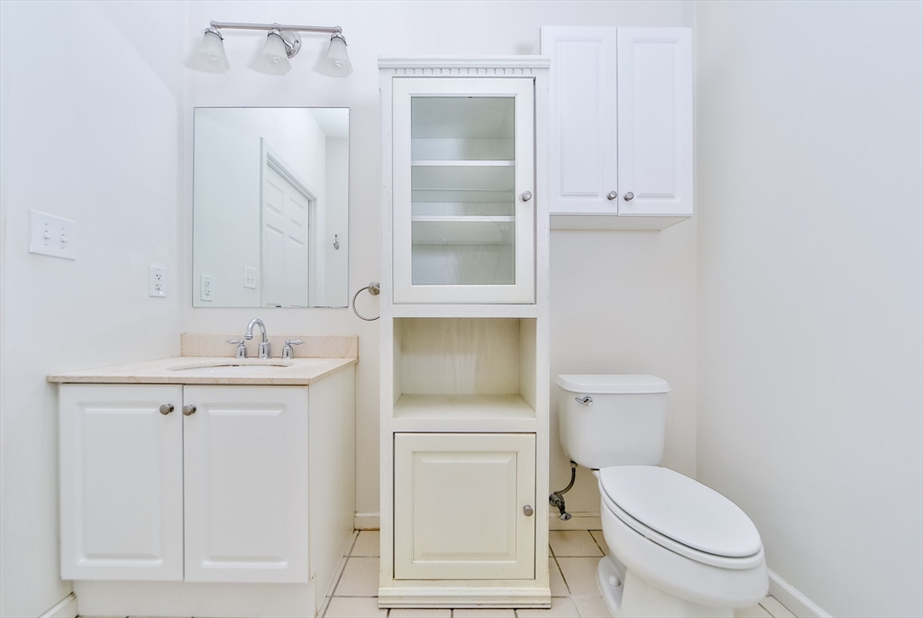 1 Cityview Ln, Quincy