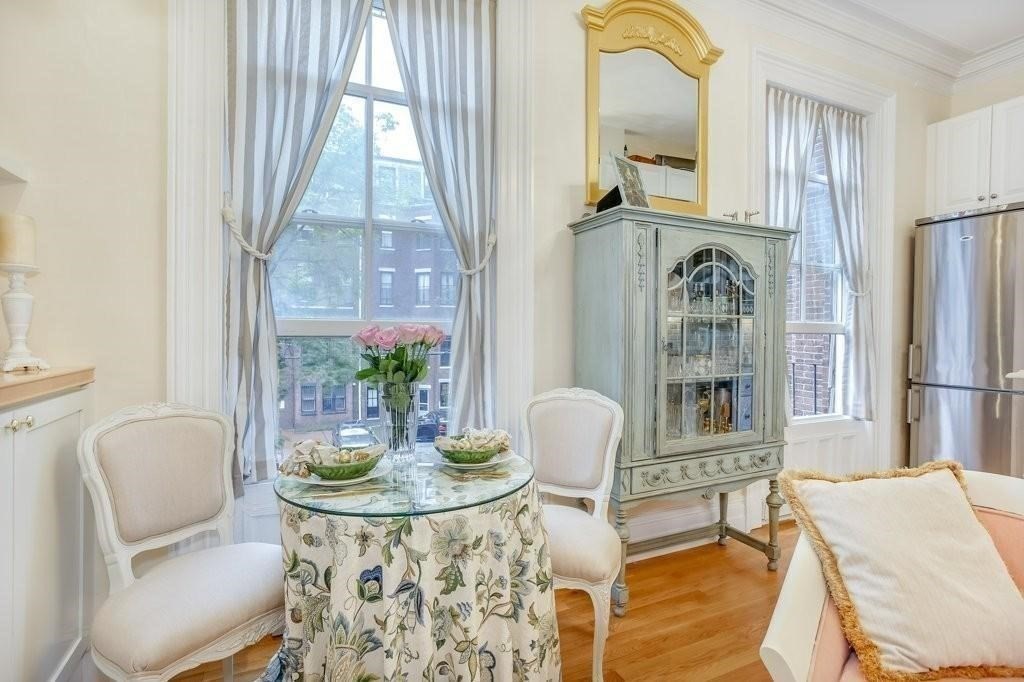 376 Marlborough St, Back Bay