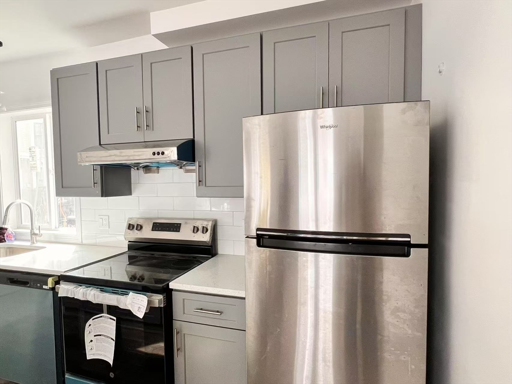 18 Autumn St, East Somerville