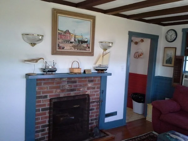 37 Cranberry Hwy, Orleans (village)