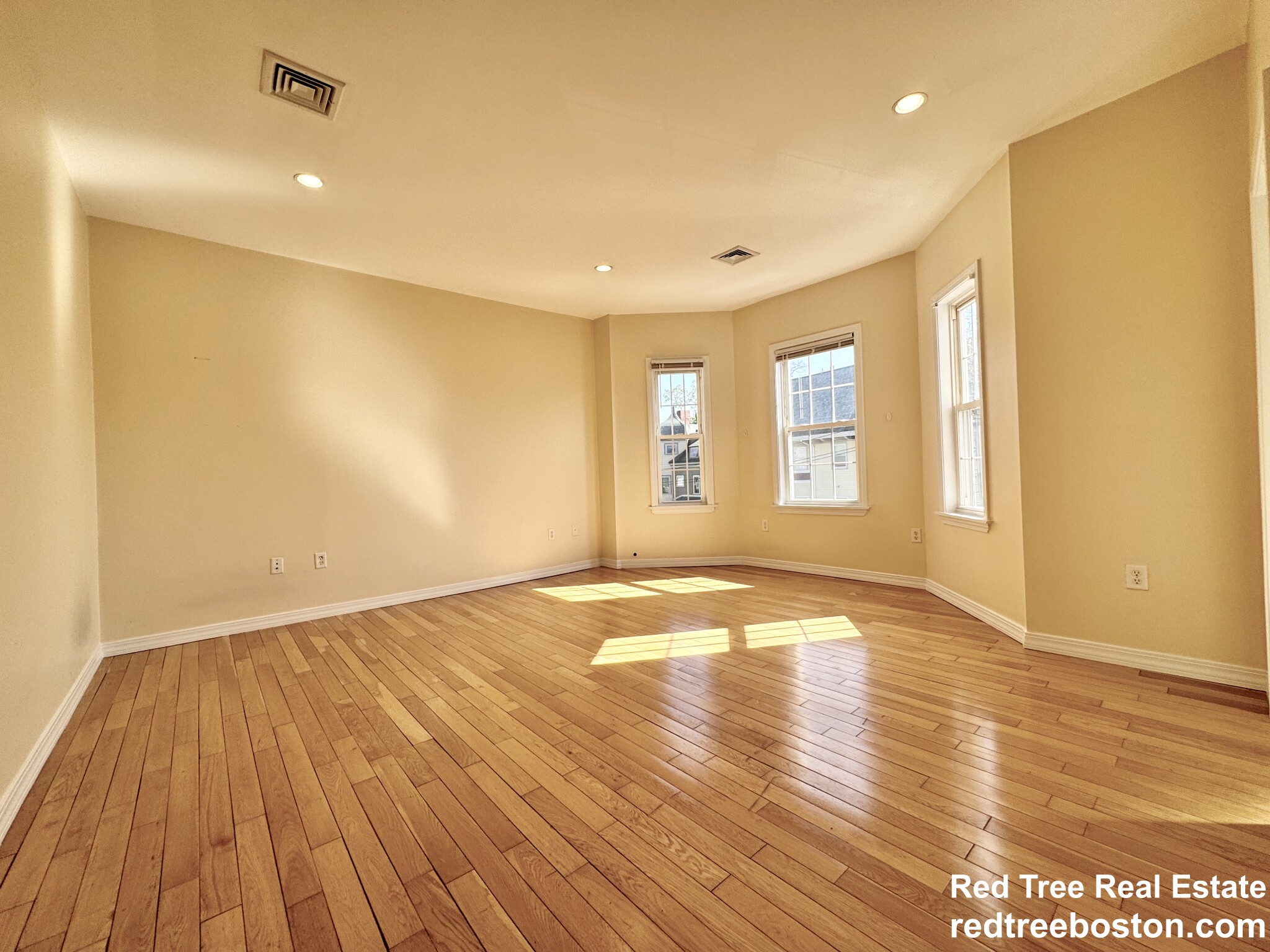 22 Elmore St, Roxbury