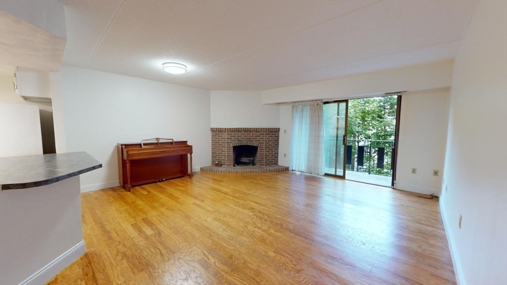 390 Broadway, Winter Hill