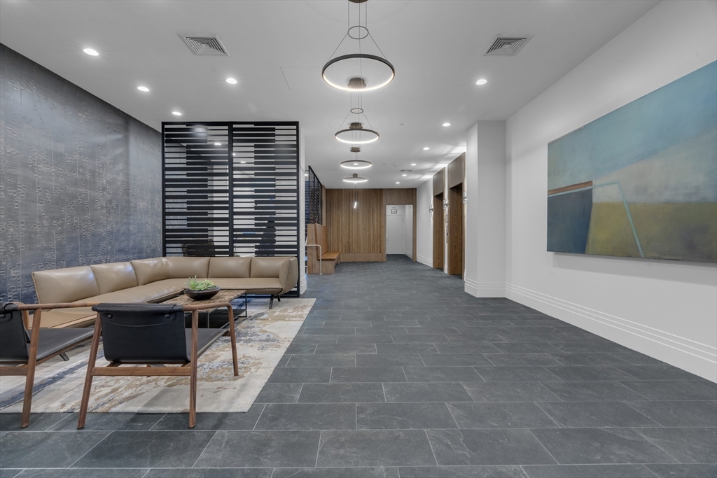 1166 Washington St, South End