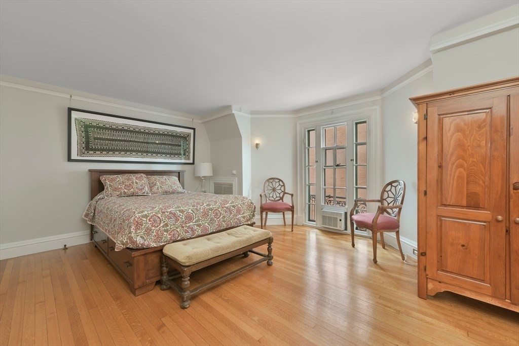 334 Beacon St, Back Bay