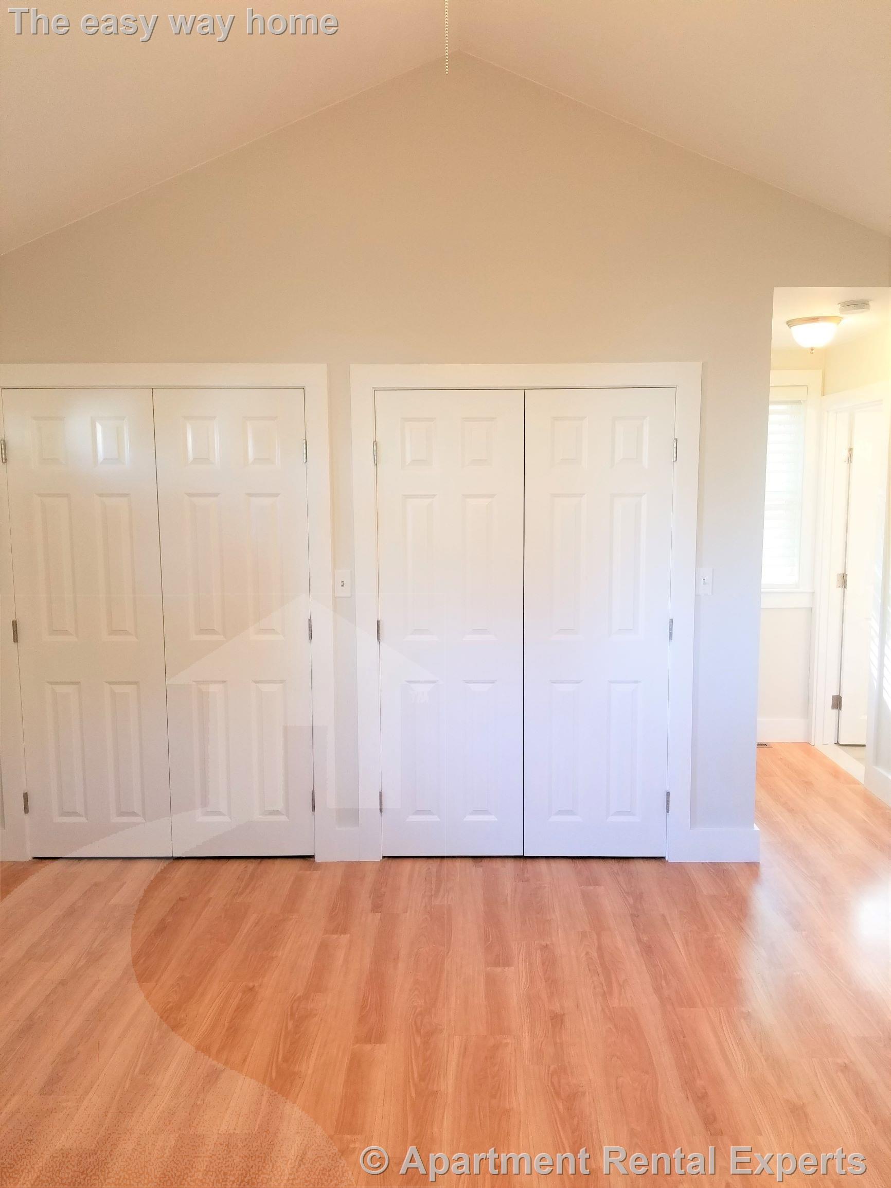 12R Conwell Ave, Tufts