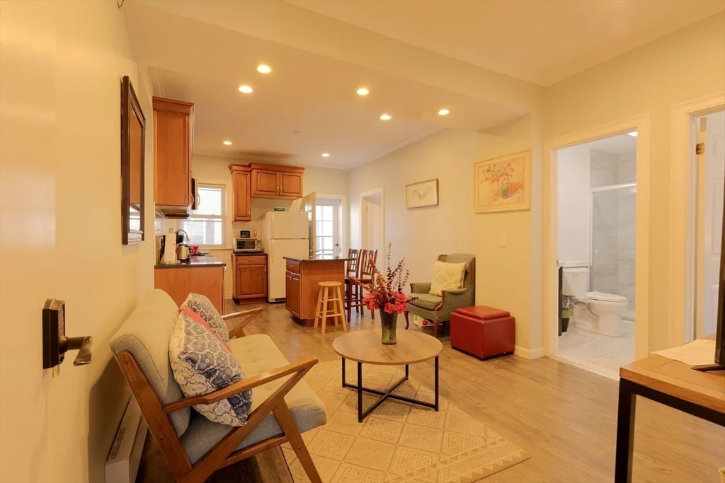 157 Perkins St, East Somerville