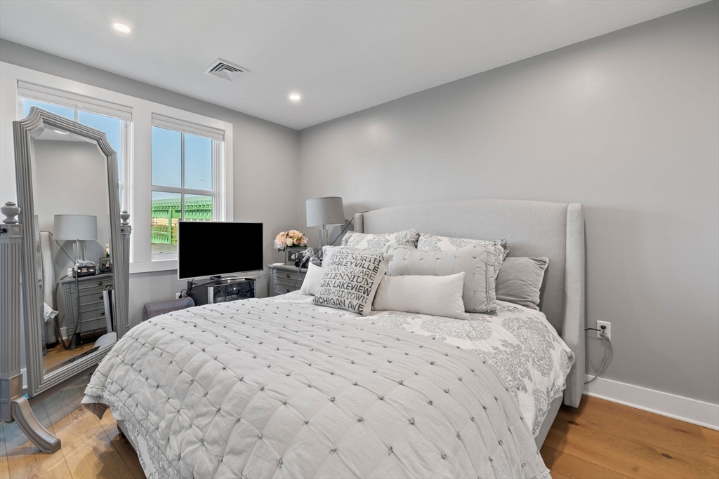 74 Tremont St, Charlestown