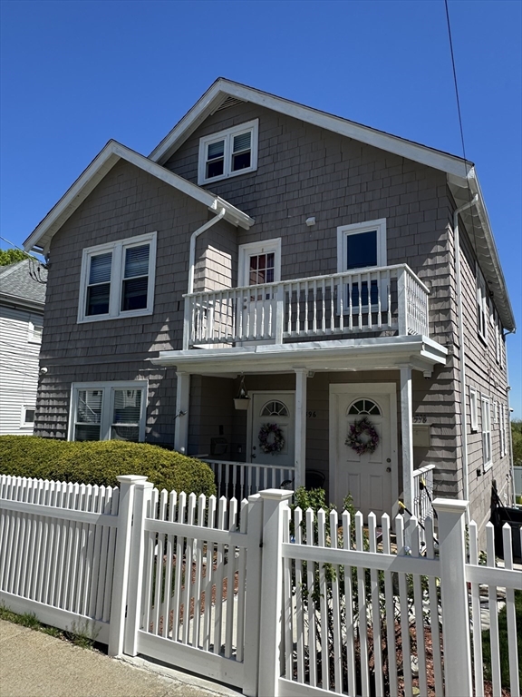 598 Beech, Hyde Park