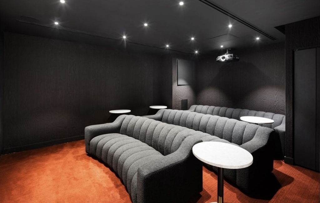 55 Lagrange, Downtown