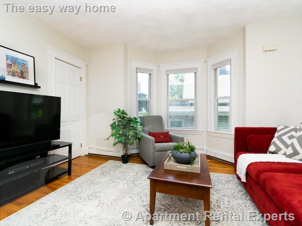 6 Clifton St, Davis Square