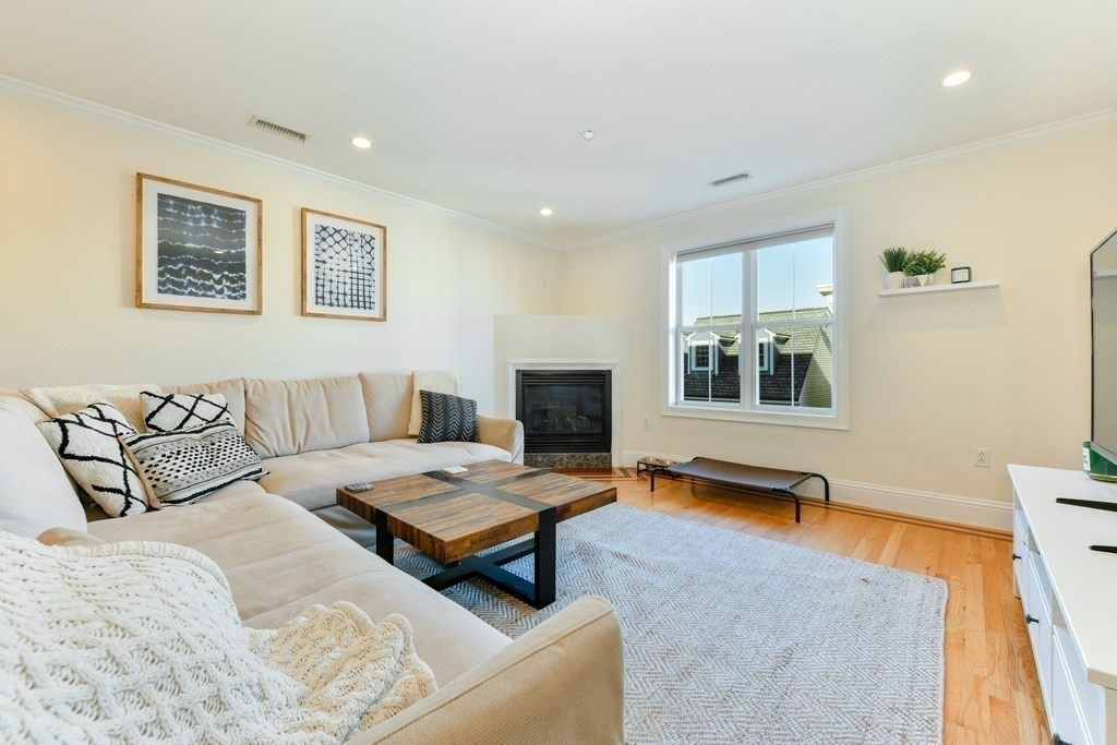 39 Dorchester St, South Boston