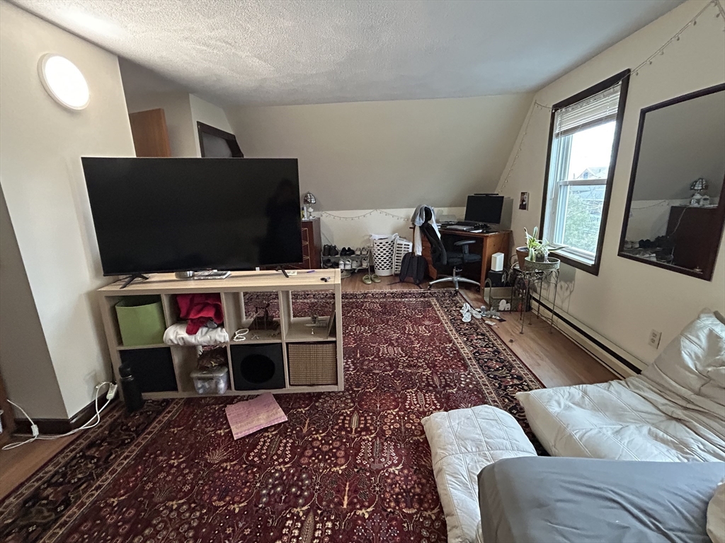 41 Hancock Ave, Medford