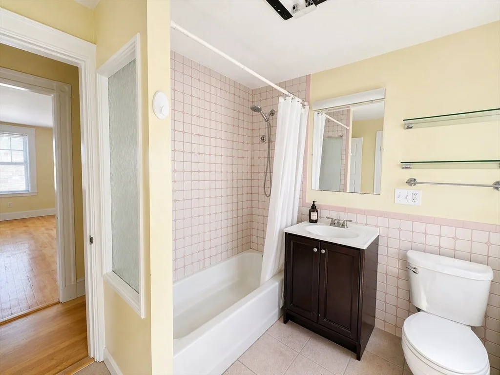 159 Parsons, Oak Square