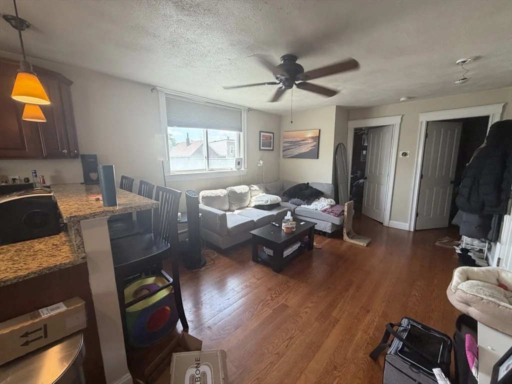 270 E St, South Boston