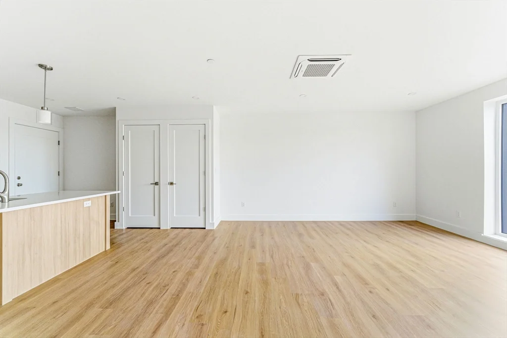 1035 Commonwealth Ave, Allston