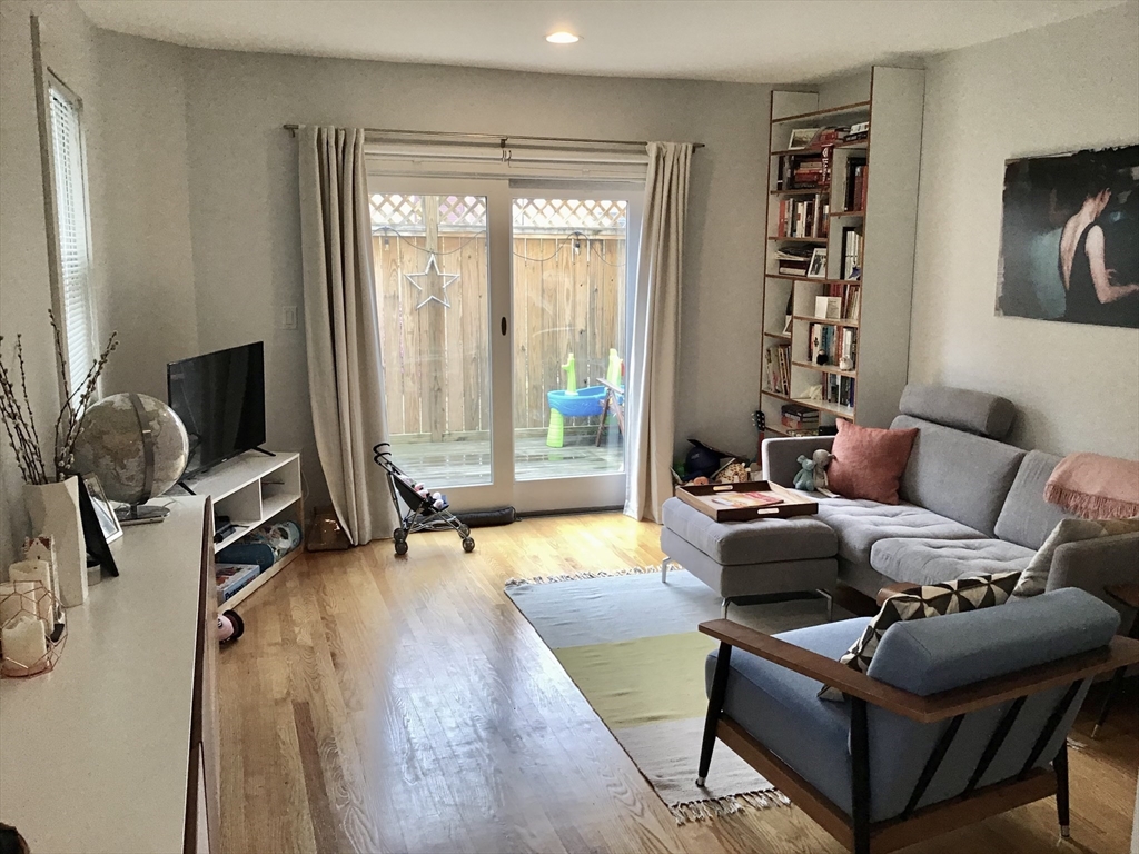 454 Franklin St, Riverside