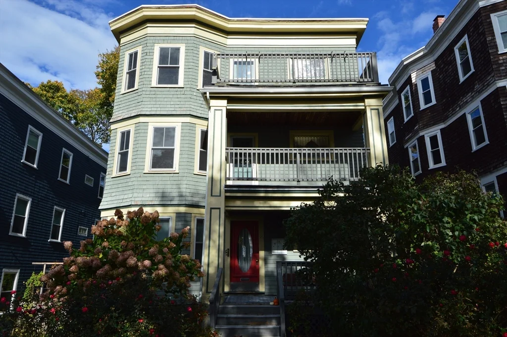 82 Montebello Rd, Jamaica Plain