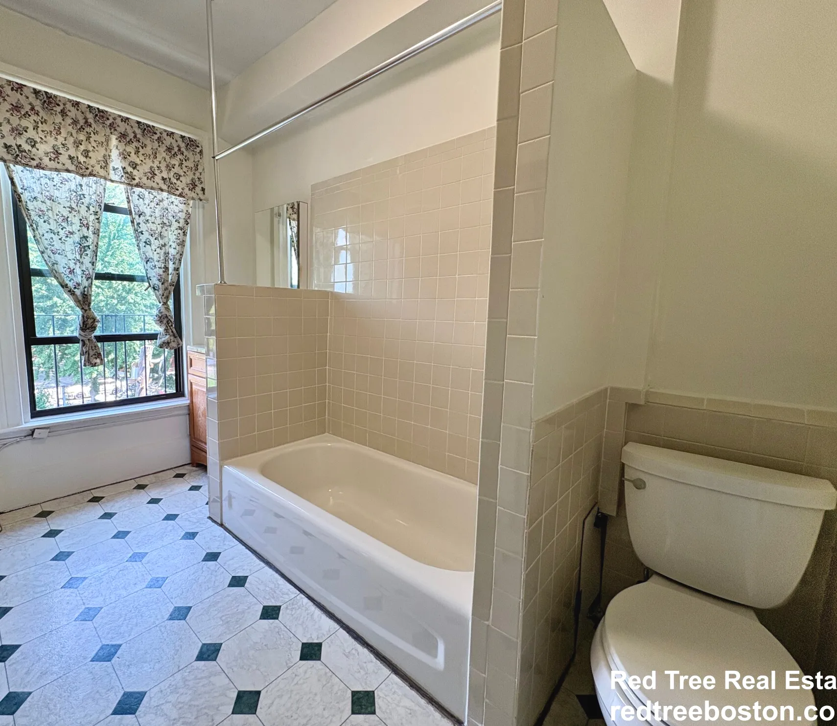 49 Dwight St, South End