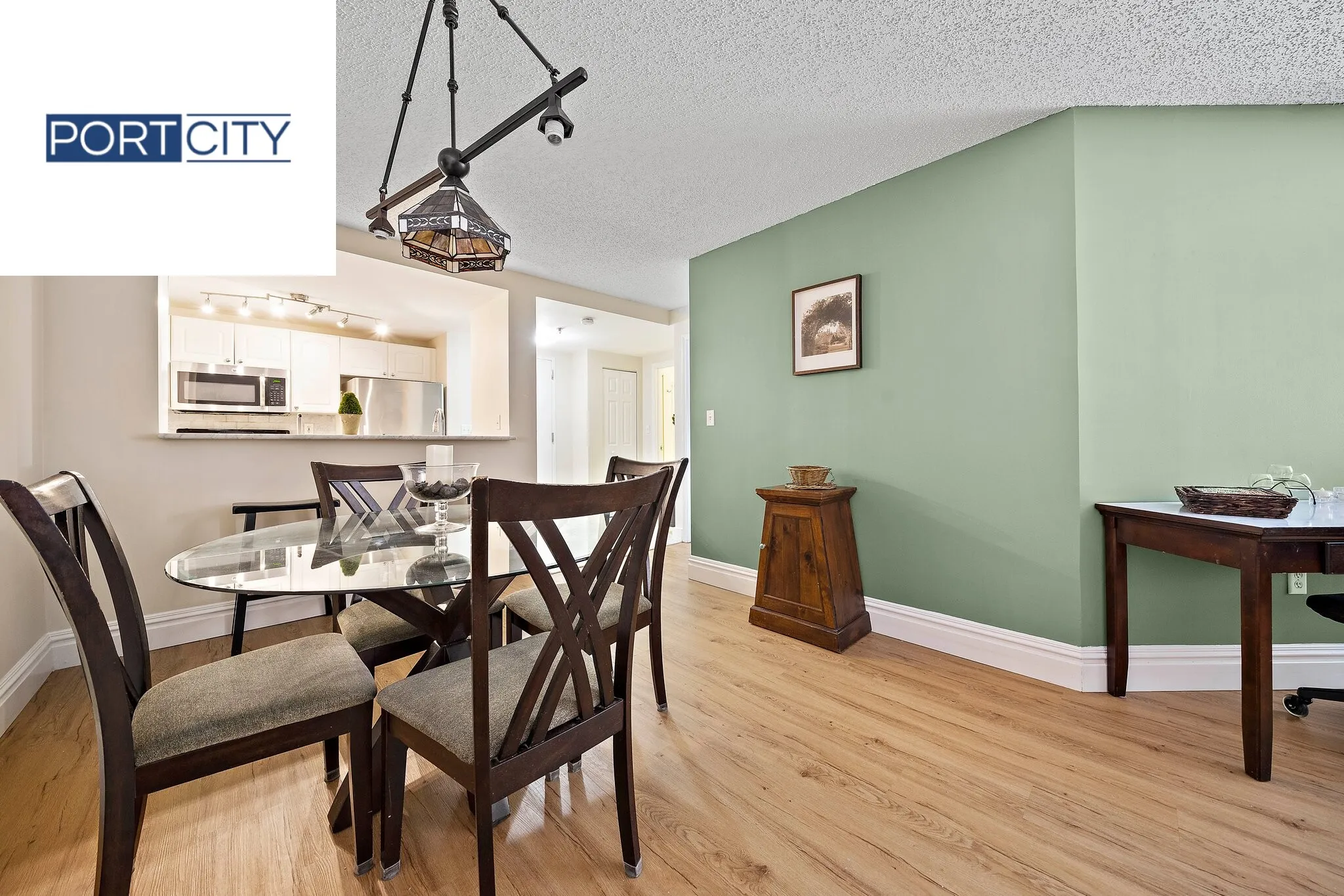 15 Beacon St, Downtown