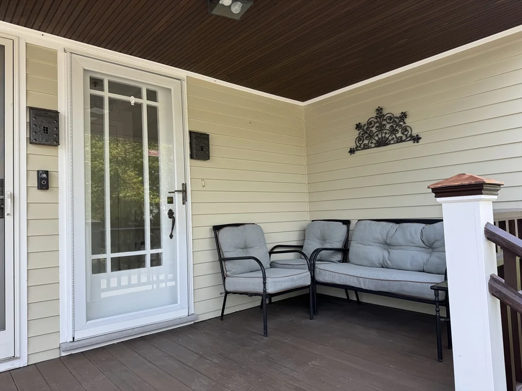 23-25 Bates Rd, Swampscott