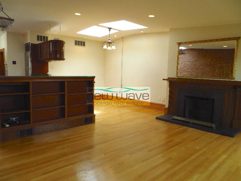 17 Holyoke St, South End