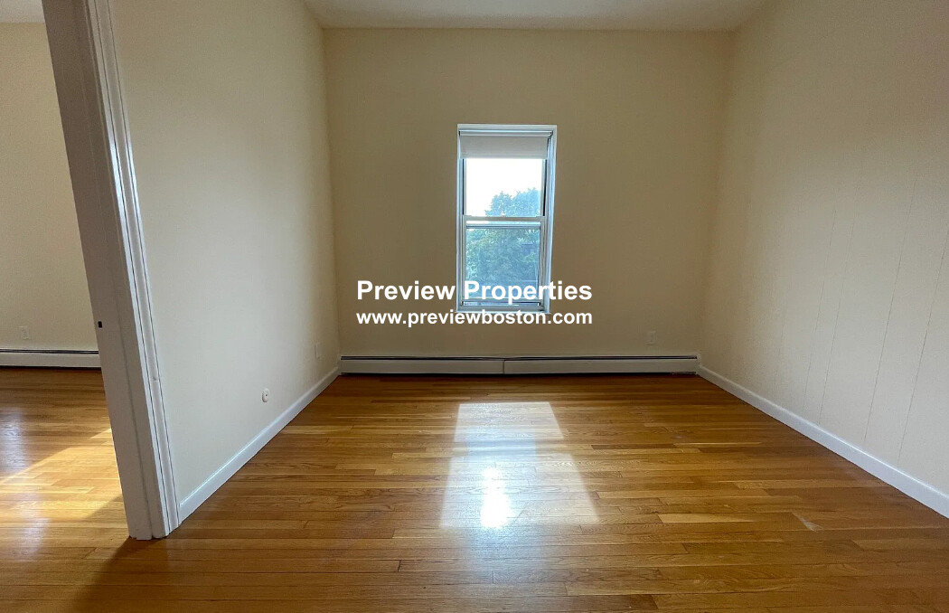 172 North Beacon St, Brighton