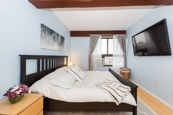 12 Stoneholm St, Fenway