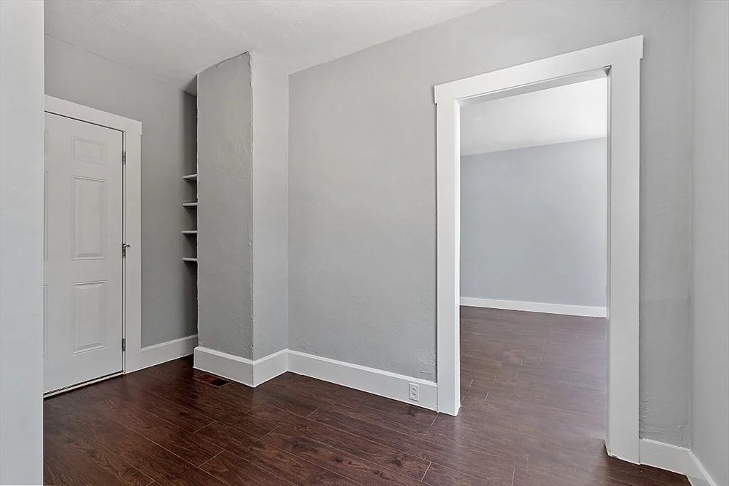 31 Mill St, Pepperell