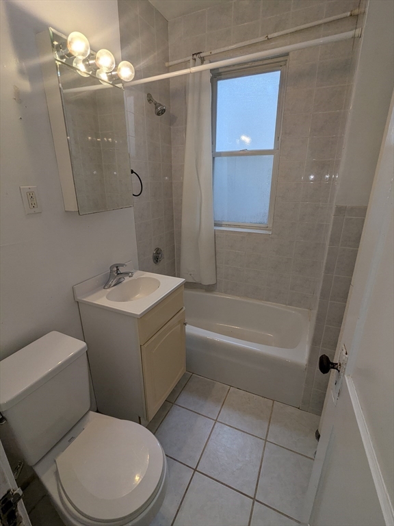 33 Walbridge St, Allston