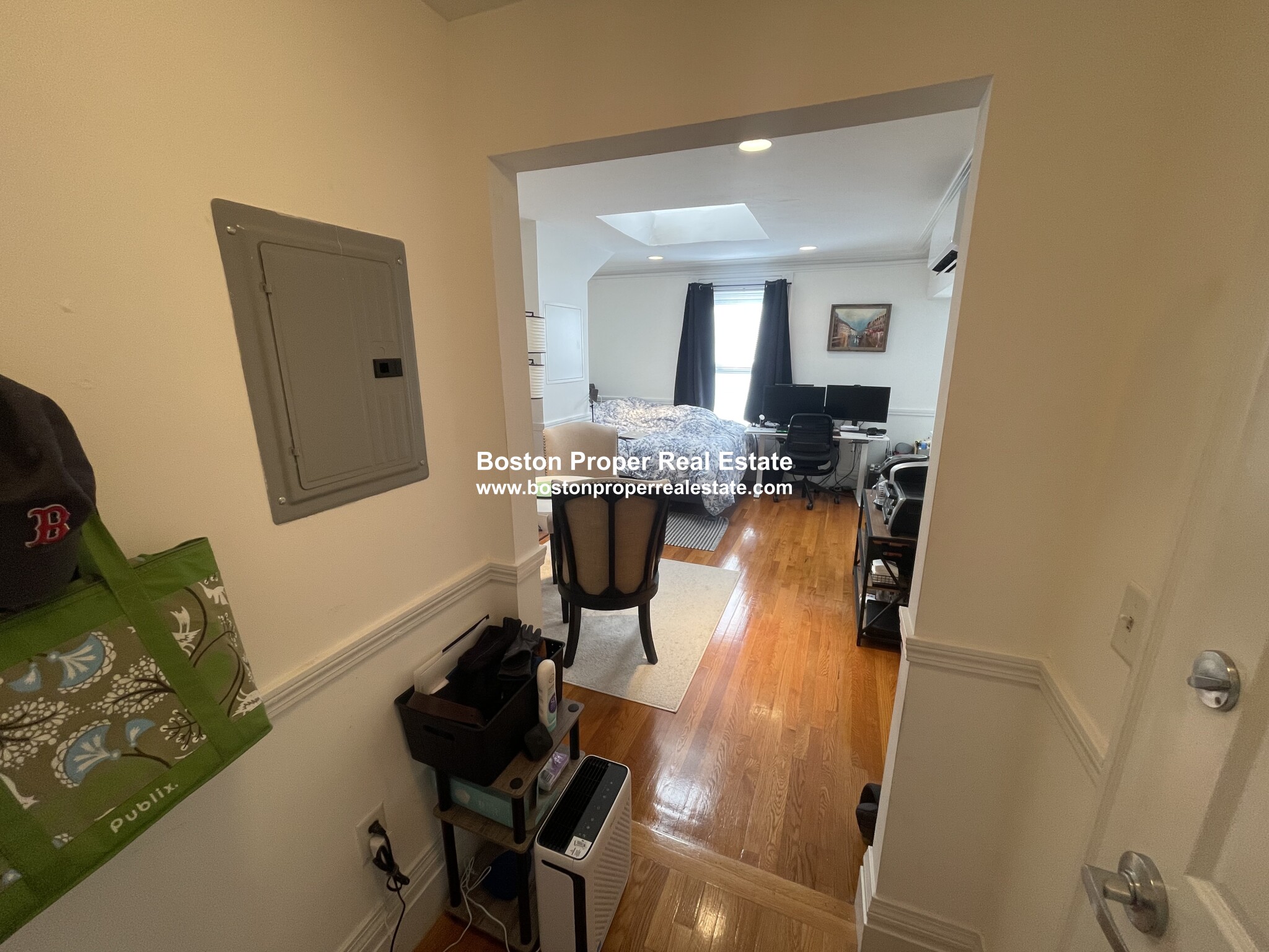 254 Newbury St, Back Bay