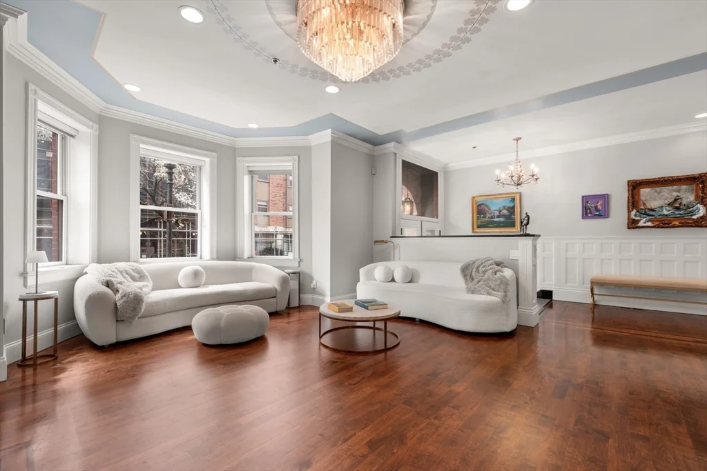 61 Saint Botolph St, Back Bay