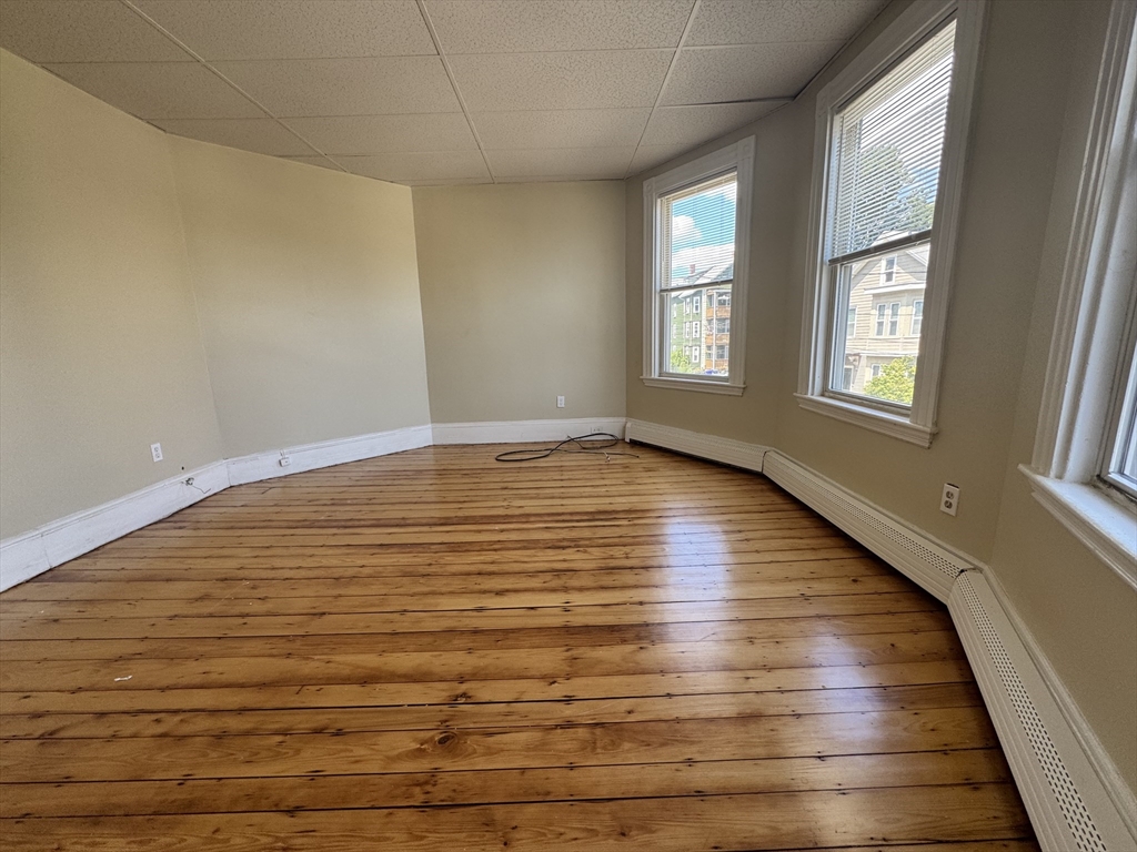 71 Harborview St, Dorchester