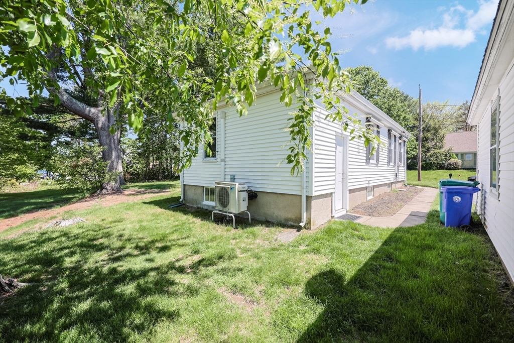 60 Verndale Ave, Attleboro