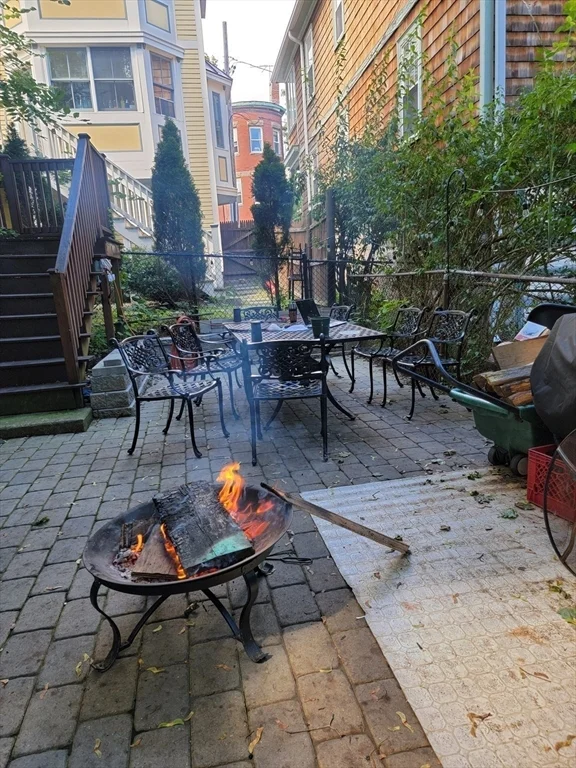 67 Hillside St ,, Mission Hill