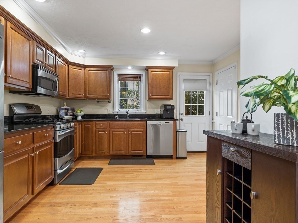 162 Massasoit, Waltham