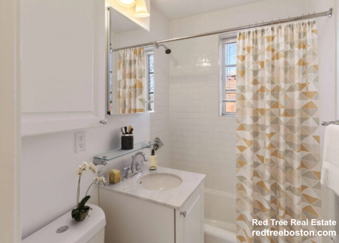 70 Saint Paul St, Coolidge Corner