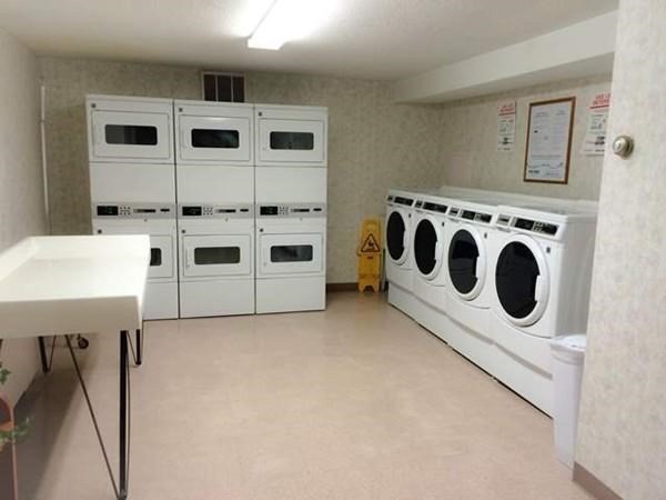 3 Summit Dr, Reading