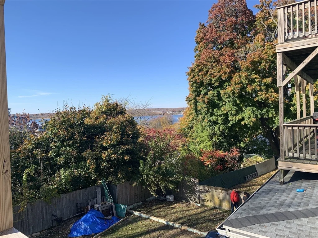 20 Meadow St, Fall River