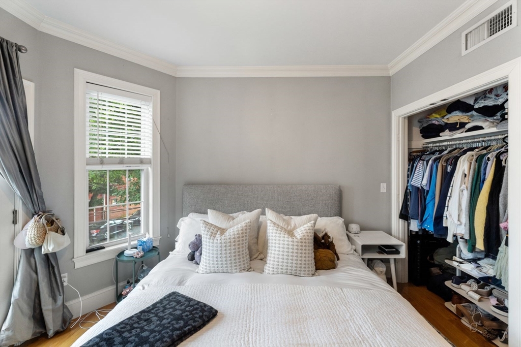 192 W 6th St, South Boston