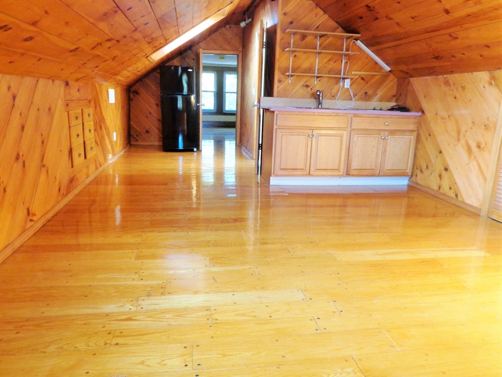 117 Lewis Rd, Belmont