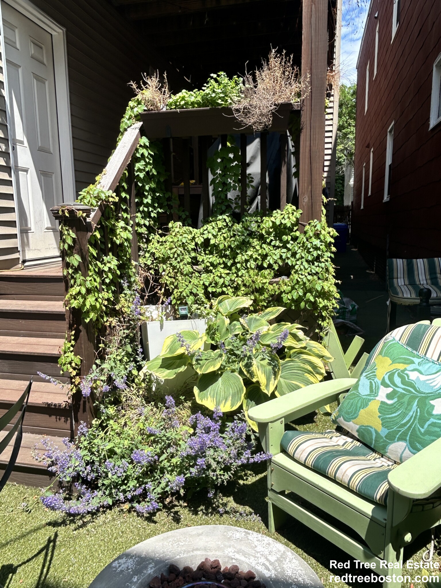 687 East 6th St, South Boston