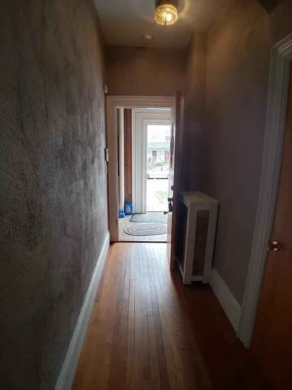 44 Sharon St, Medford