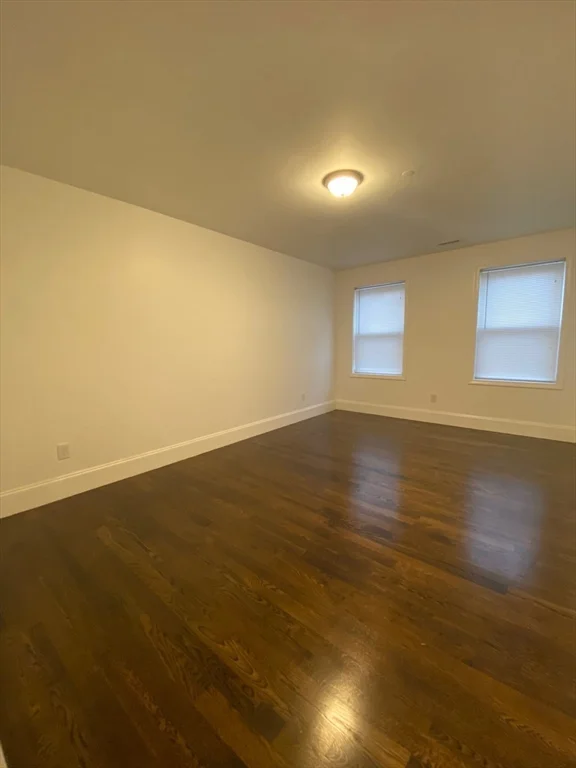 373 Crescent Ave, Chelsea